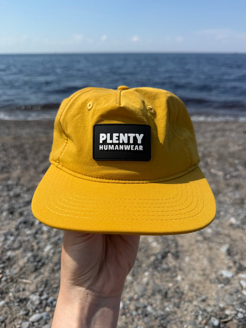 CASQUETTE NYLON DORÉ