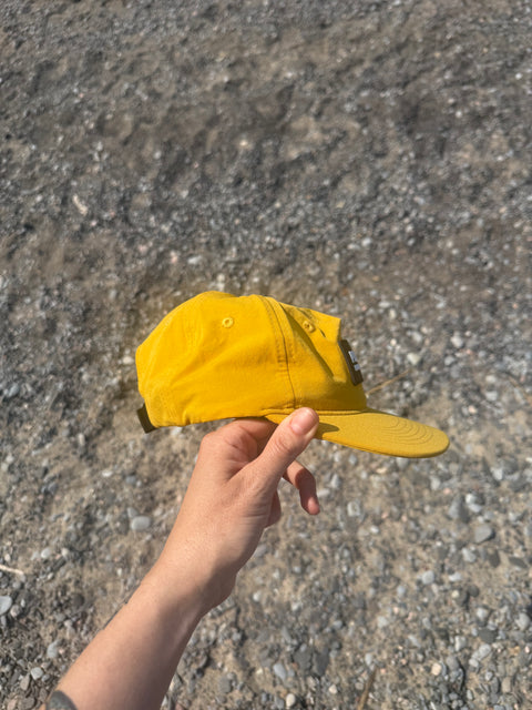 CASQUETTE NYLON DORÉ
